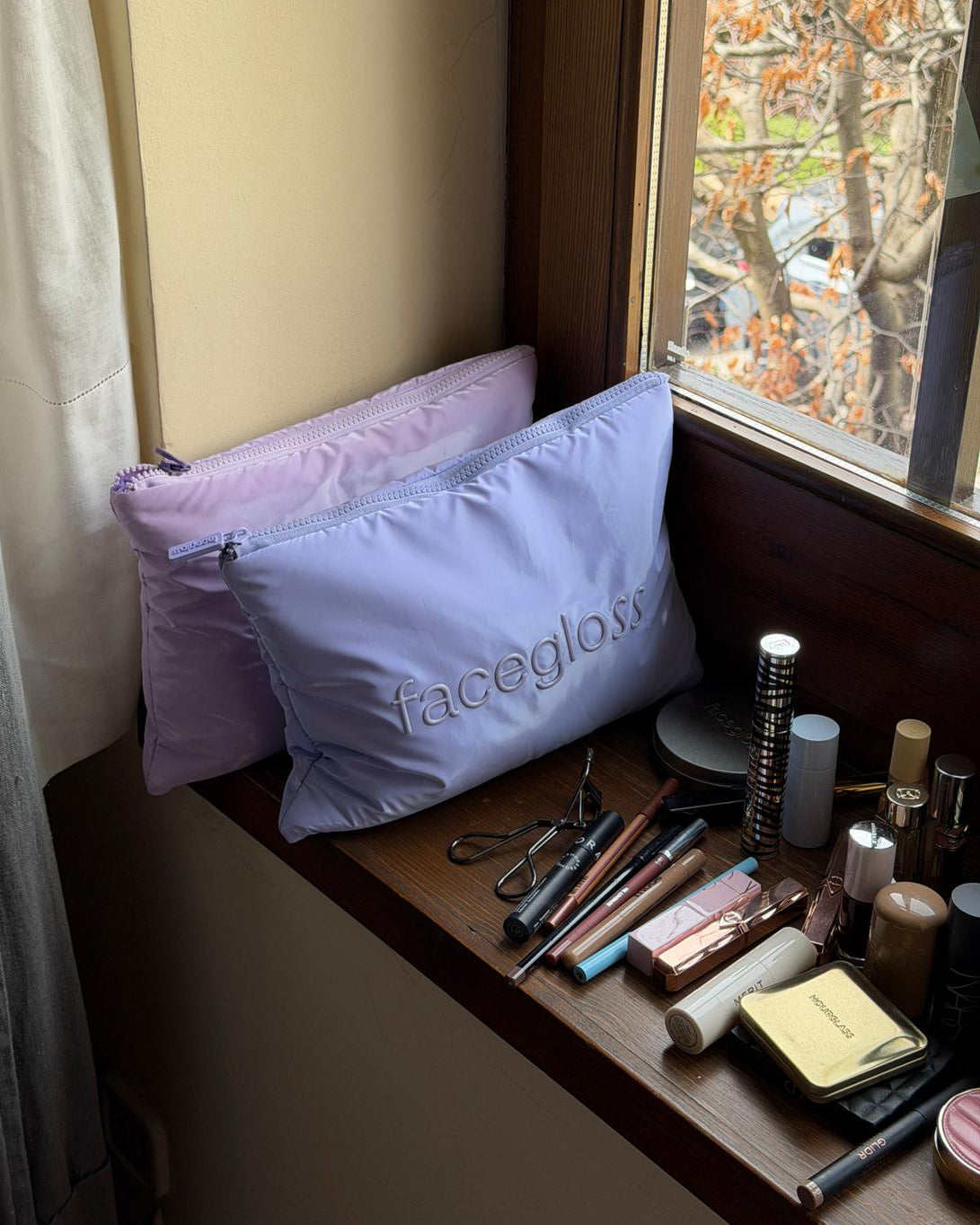 THE LAVENDER PUFFER