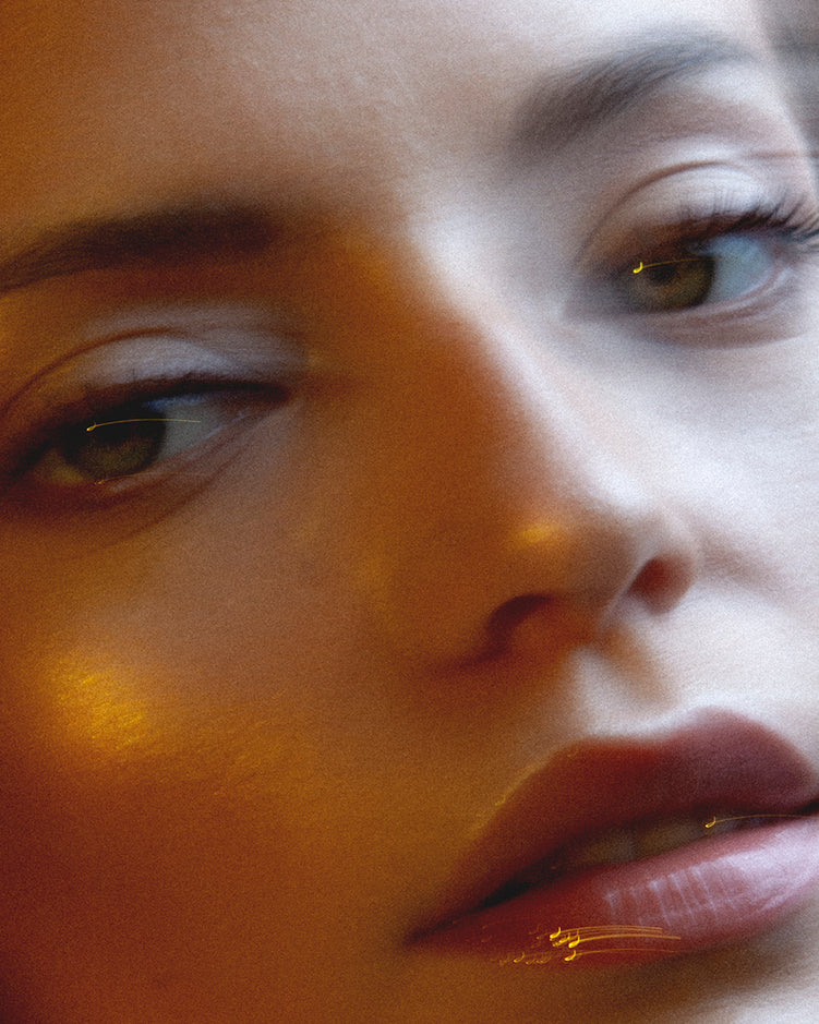 GOLDEN GLOSS